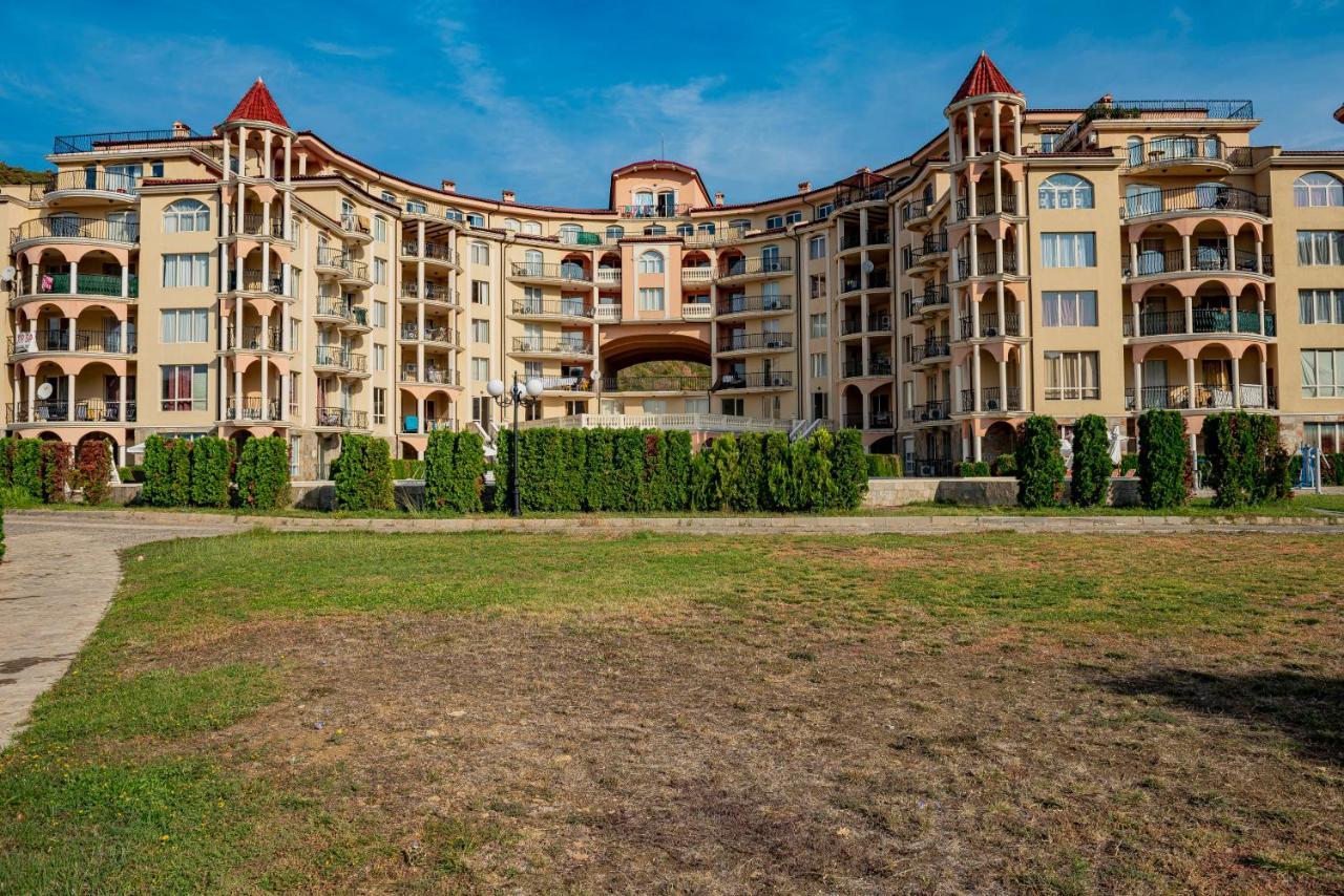 النايت Menada Negresco Apartments المظهر الخارجي الصورة