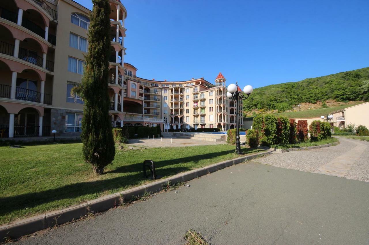 النايت Menada Negresco Apartments المظهر الخارجي الصورة