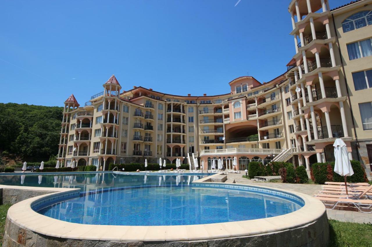 النايت Menada Negresco Apartments المظهر الخارجي الصورة